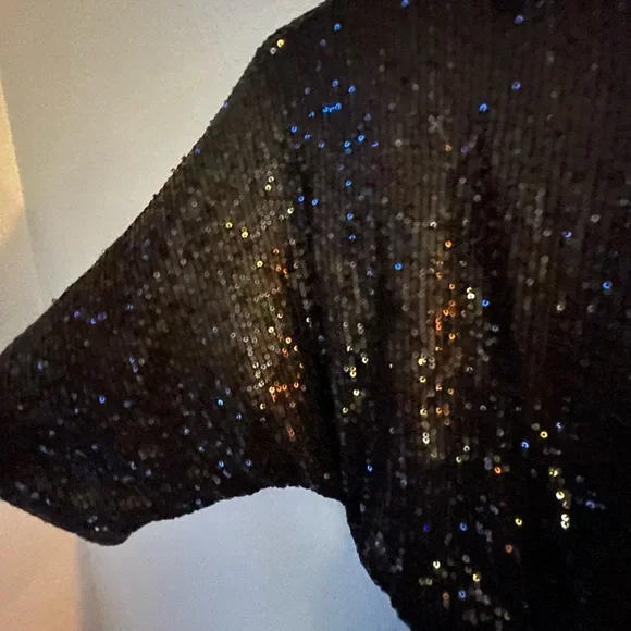 (NWT) Cocktail/Party Sequin V-Neck Wrap Romper (Size M) - Picture 7 of 11